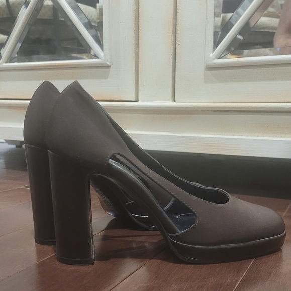 Browns Couture Block Heel Cut Out Shoed New Size 37 - Picture 1 of 9